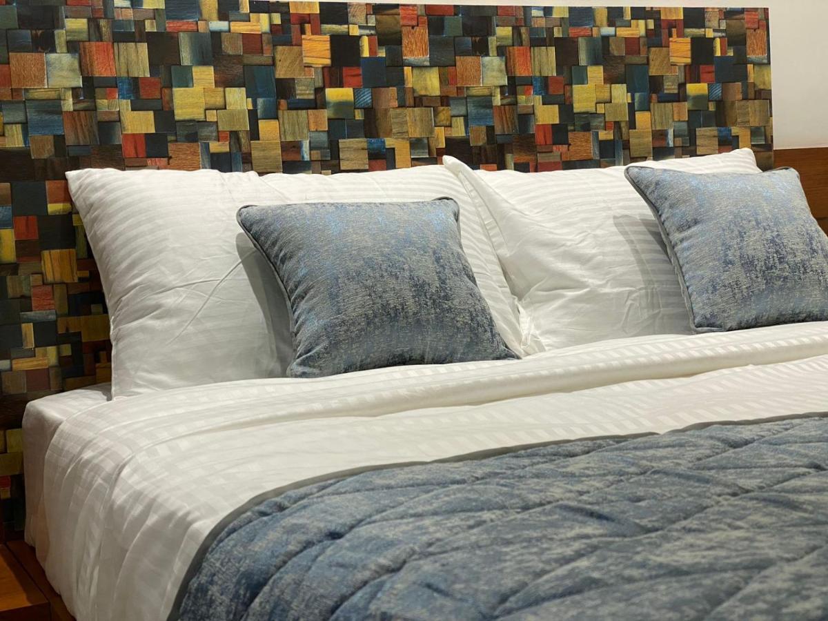 The Urban Hive Hotel 贝尔高姆 外观 照片
